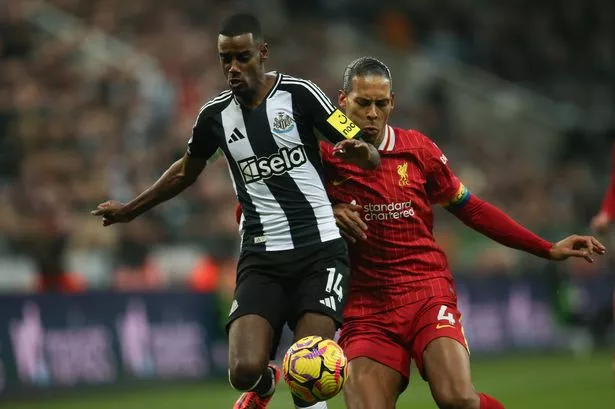 Liverpool fans think they know what Virgil van Dijk said to Alexander Isak amid £125m chase