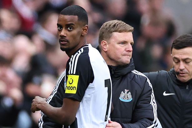 Alexander Isak to Liverpool twist as Eddie Howe drops huge Newcastle transfer bombshell