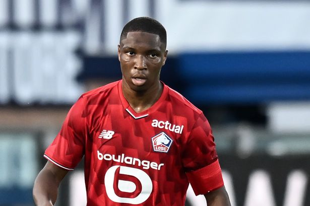 Sunderland pushing to beat Premier League rival to £34m defender transfer