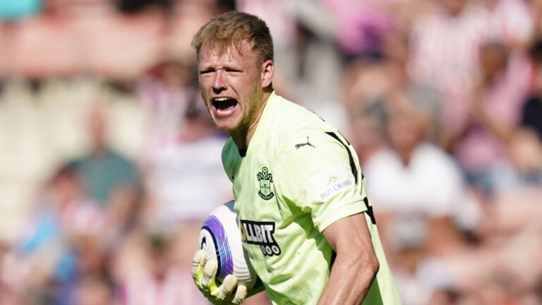 Newcastle agree deal to sign Ramsdale