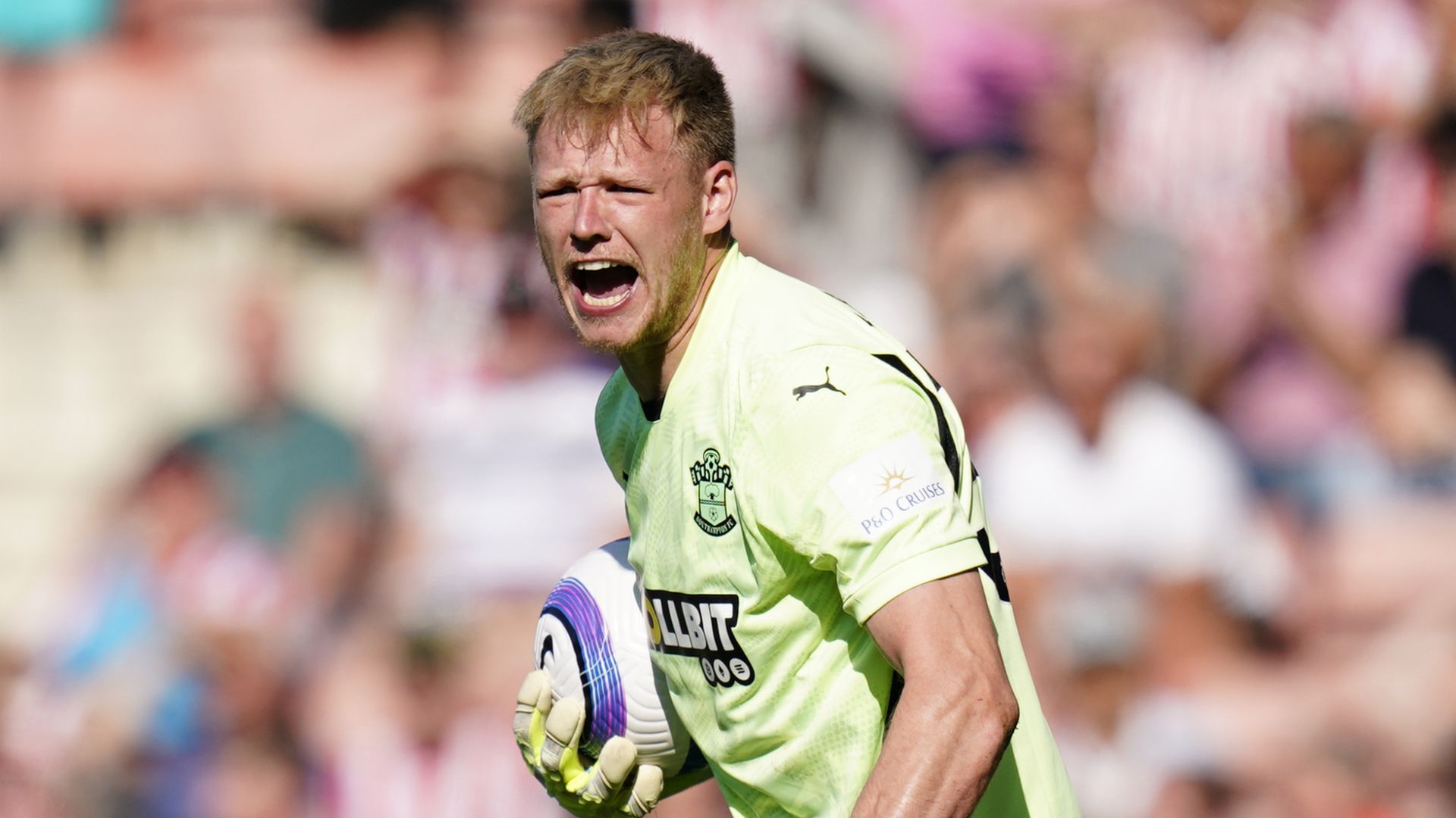 Newcastle agree deal to sign Ramsdale