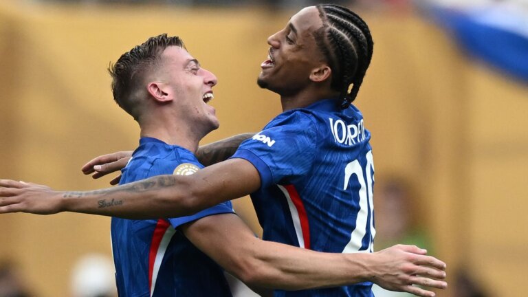 Are Chelsea Premier League title contenders?