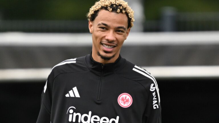 Liverpool submit £69m offer for Ekitike