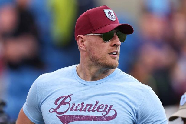 Burnley co-owner JJ Watt issues five-word response to controversial Man Utd penalty