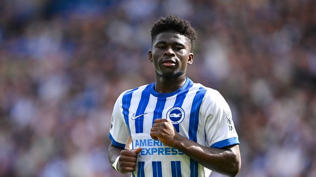 Man Utd open transfer talks over ‘unrealistic’ move for Premier League star