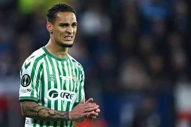 Man Utd outcast Antony responds as £21.6m transfer agreement pulled