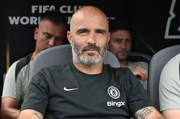 Chelsea urged to hijack Man Utd transfer by signing £40m Premier League target