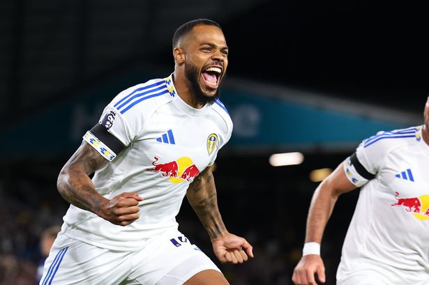 Leeds dominate Everton but require controversial penalty to spoil Jack Grealish debut