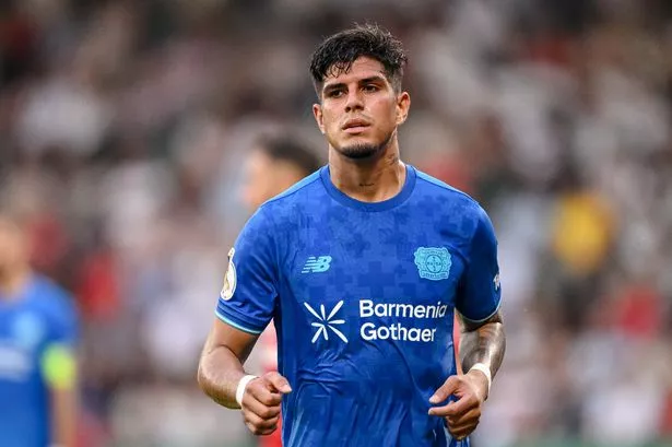 Arsenal sent firm Piero Hincapie transfer message as private jet cancelled