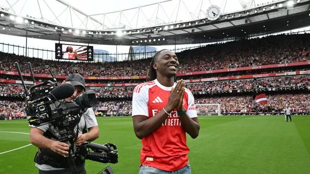 Transfer News LIVE: Newcastle’s latest stance on Isak, Arsenal land Eze, Man Utd hit with fresh demand