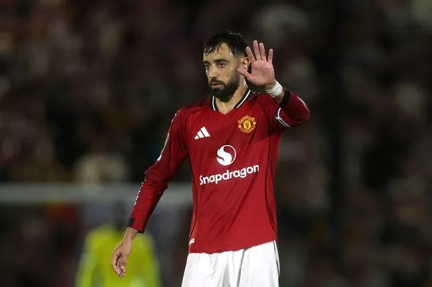 ‘Pathetic’ Man Utd slammed as Bruno Fernandes comes under scrutiny