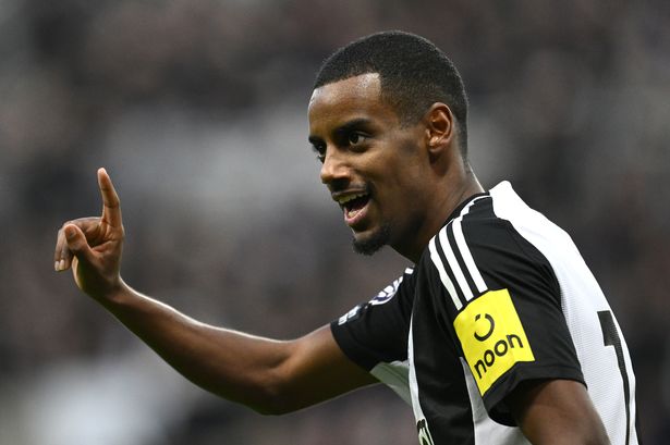 Alexander Isak categorically ruled out signing for club despite transfer clause