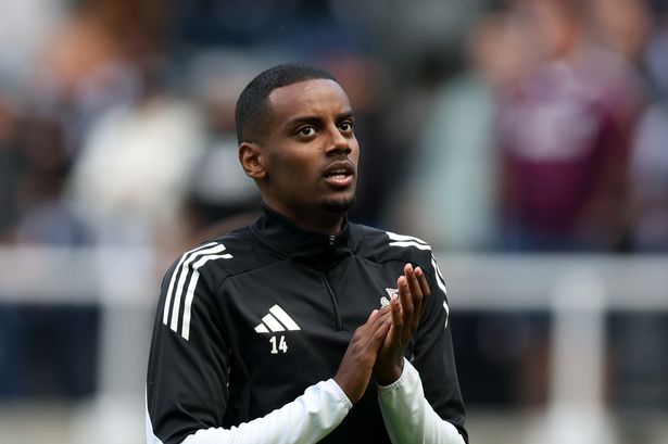 Alexander Isak to come face-to-face with Newcastle fans as Eddie Howe makes decision