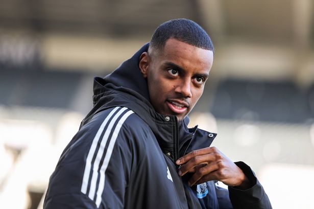 Liverpool transfer news: Alexander Isak shares bombshell statement as Newcastle eye replacement