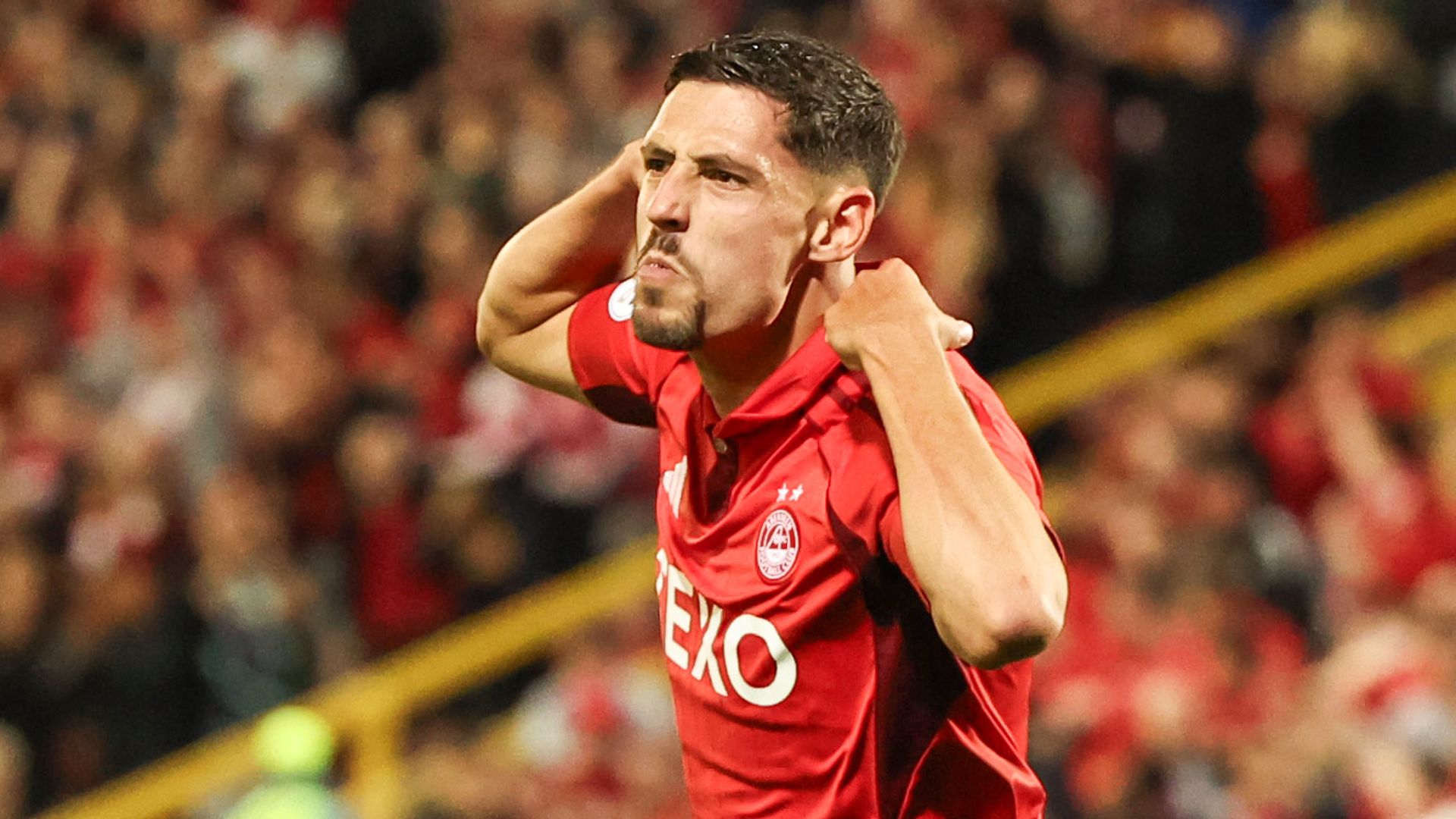 Aberdeen net late equaliser against FCSB as Mulligan gives Hibs a lifeline