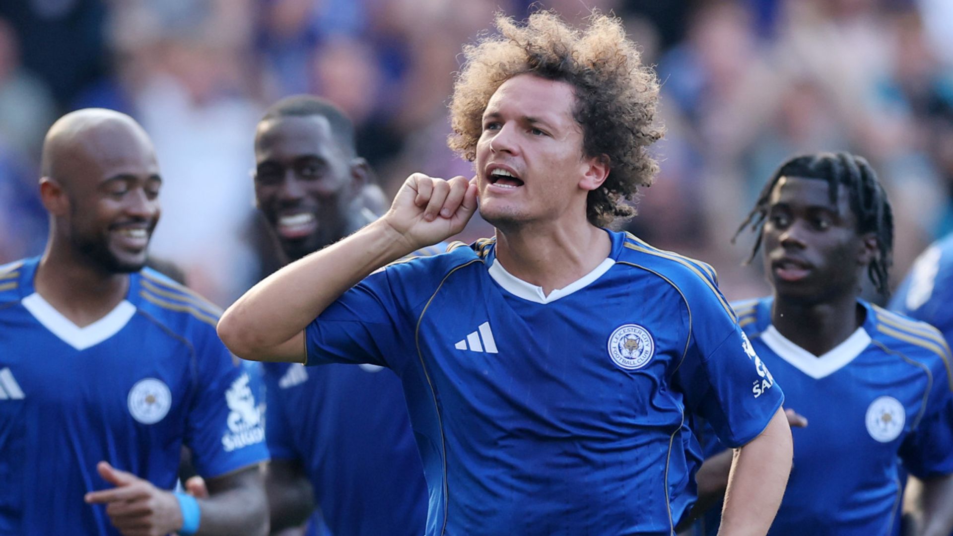 Leicester hit back to beat spirited 10-man Sheff Wed