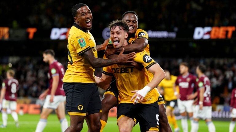 Strand Larsen stars for Wolves as Bowen clashes with West Ham fans