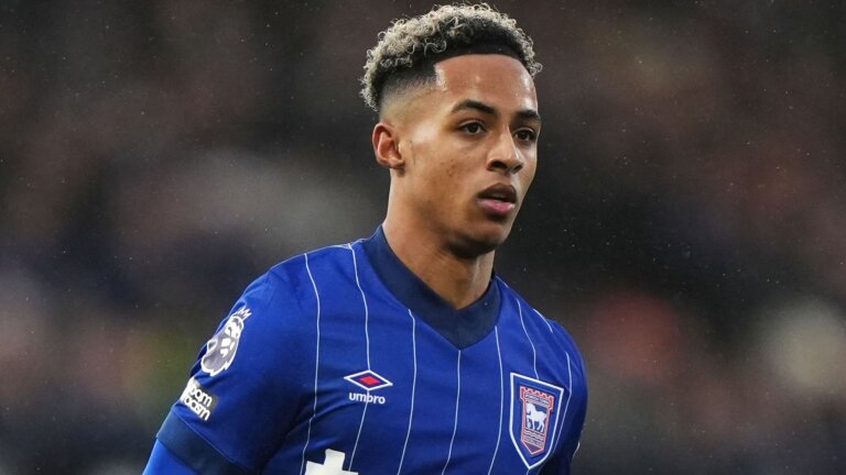 Forest sign Hutchinson and McAtee in double transfer swoop