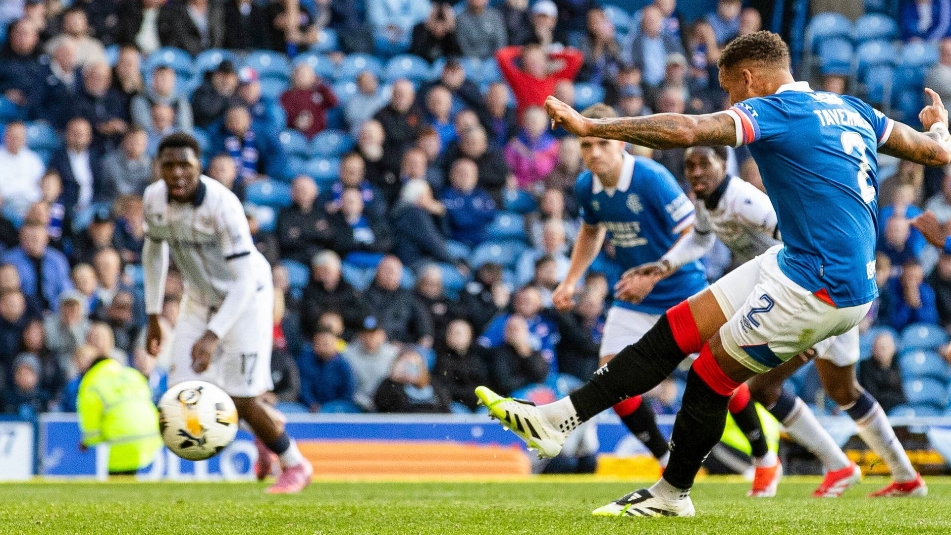 Tavernier spares Rangers blushes as Martin misfires in league again