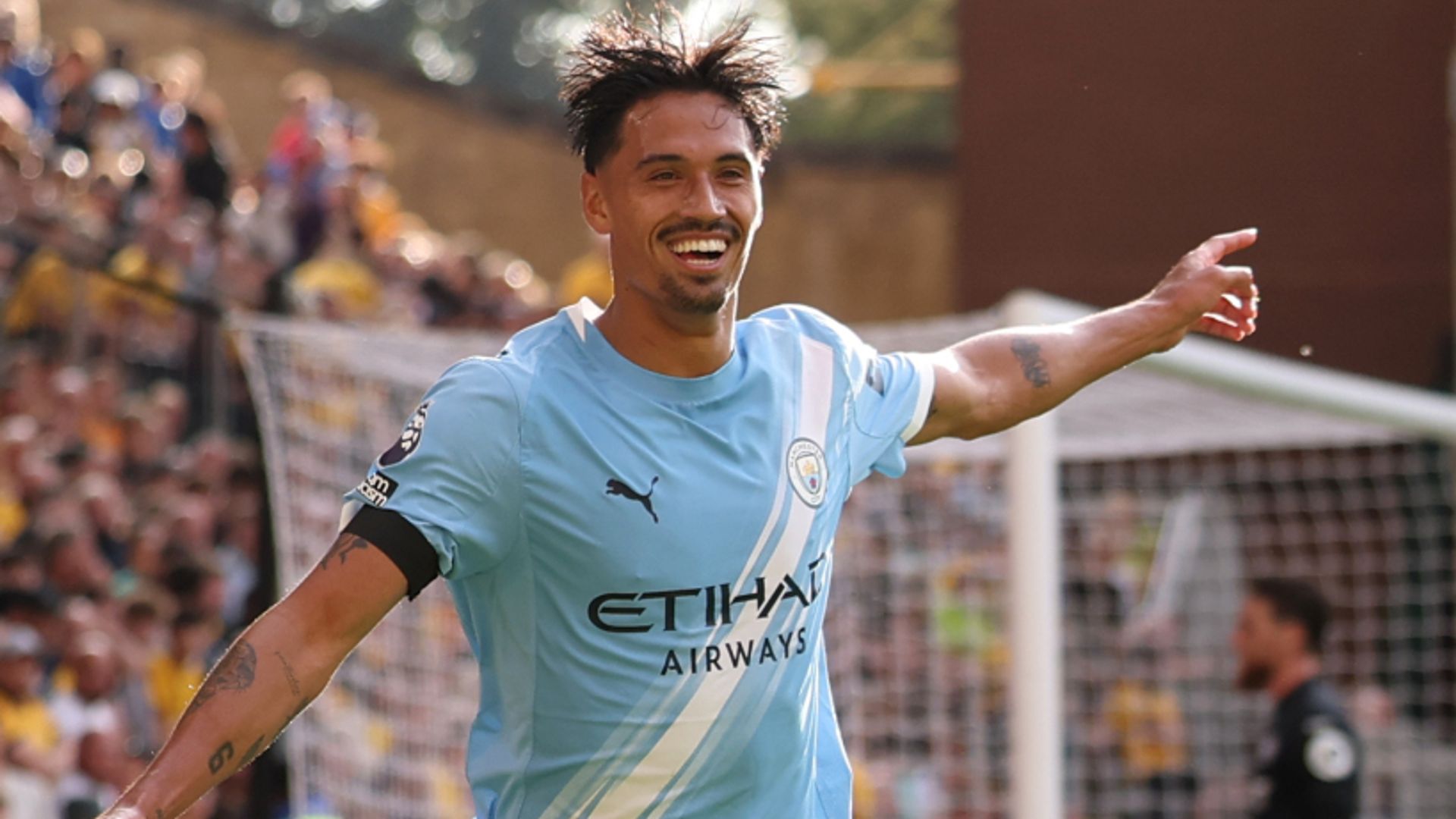 Reijnders stars as Man City send PL title race warning with win at Wolves