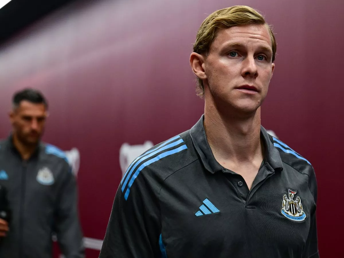 Liverpool news: Alexander Isak team-mate issues denial as Reds face Marc Guehi battle