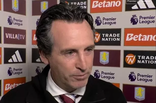 Emi Martinez to Man Utd: Unai Emery gives unusual response to transfer saga