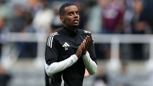 Alexander Isak transfer: LIVE updates as Liverpool and Newcastle agree deal and medical set