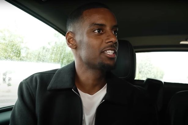 Liverpool star’s two-word message to Alexander Isak caught on camera and it speaks volumes