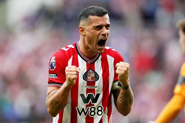 Premier League hits record £3bn transfer spree as three clubs send clear message