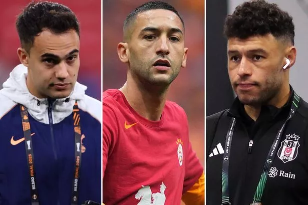 7 free agents still available to sign including ex-Man Utd and Arsenal stars
