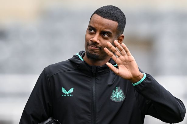 Exact moment Alexander Isak to Liverpool was given green light as contract talks emerge
