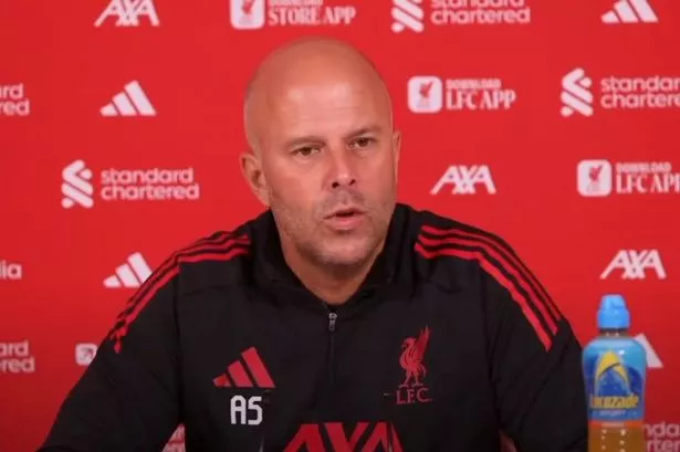 Arne Slot makes Alexander Isak admission after Mo Salah reveals problem with Hugo Ekitike