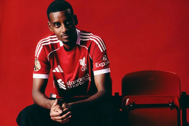 ‘He can be on the bench’ – Hugo Ekitike decision made after Alexander Isak’s Liverpool arrival