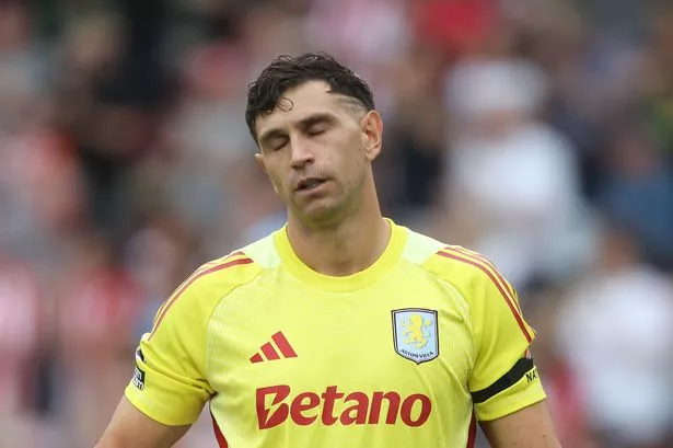 Emi Martinez left red-faced after transfer deadline day demand brutally ignored